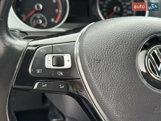 Серый Фольксваген Гольф, объемом двигателя 1.8 л и пробегом 100 тыс. км за 12700 $, фото 63 на Automoto.ua