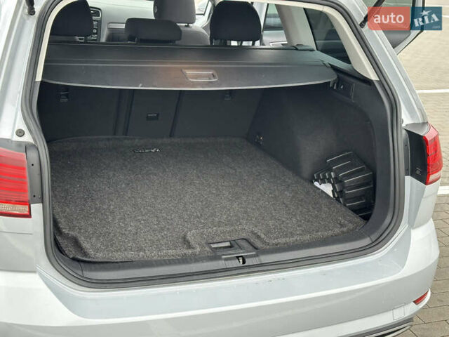 Серый Фольксваген Гольф, объемом двигателя 1.8 л и пробегом 100 тыс. км за 12700 $, фото 28 на Automoto.ua