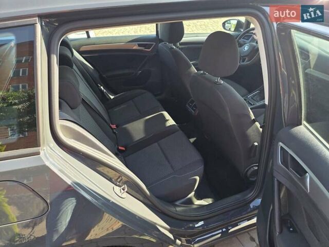 Серый Фольксваген Гольф, объемом двигателя 1.6 л и пробегом 238 тыс. км за 11200 $, фото 35 на Automoto.ua