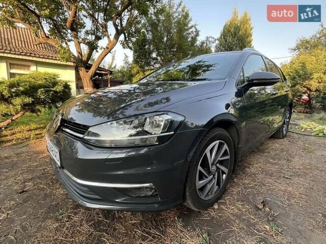 Сірий Фольксваген Гольф, об'ємом двигуна 1.6 л та пробігом 214 тис. км за 13000 $, фото 10 на Automoto.ua