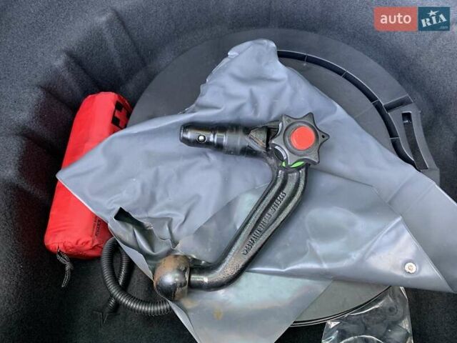 Серый Фольксваген Гольф, объемом двигателя 2 л и пробегом 237 тыс. км за 17999 $, фото 36 на Automoto.ua