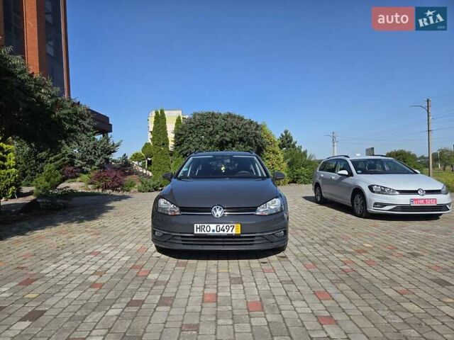 Серый Фольксваген Гольф, объемом двигателя 1.6 л и пробегом 238 тыс. км за 11200 $, фото 4 на Automoto.ua