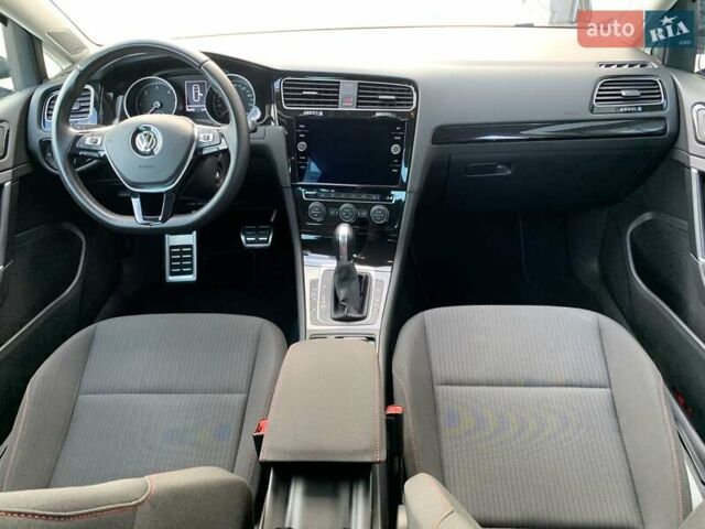 Серый Фольксваген Гольф, объемом двигателя 2 л и пробегом 237 тыс. км за 17999 $, фото 33 на Automoto.ua