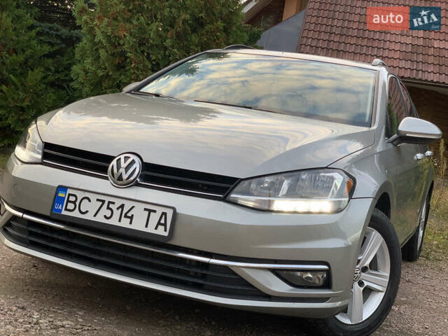 Фольксваген Гольф 2017 в Дрогобыче на Automoto.ua Серый Фольксваген Гольф, объемом двигателя 1.8 л и пробегом 108 тыс. км за 12500 $, фото 2 на Automoto.ua