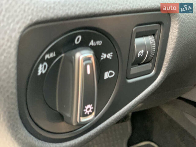 Фольксваген Гольф 2017 в Дрогобыче на Automoto.ua Серый Фольксваген Гольф, объемом двигателя 1.8 л и пробегом 108 тыс. км за 12500 $, фото 39 на Automoto.ua