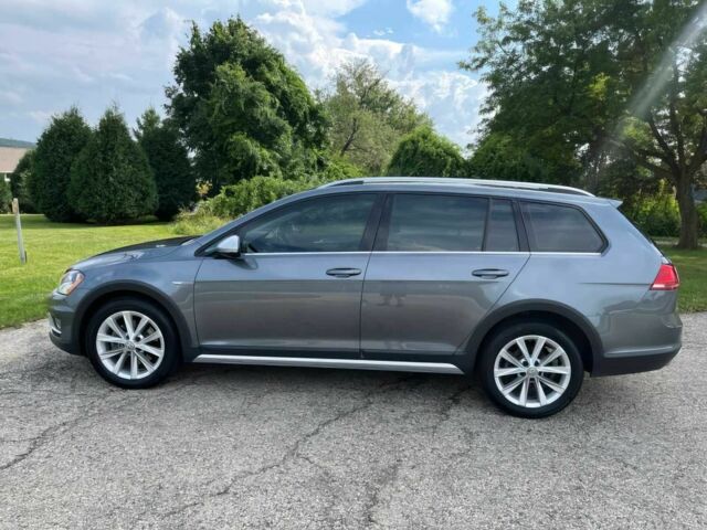 Серый Фольксваген Гольф, объемом двигателя 1.8 л и пробегом 50 тыс. км за 8000 $, фото 3 на Automoto.ua