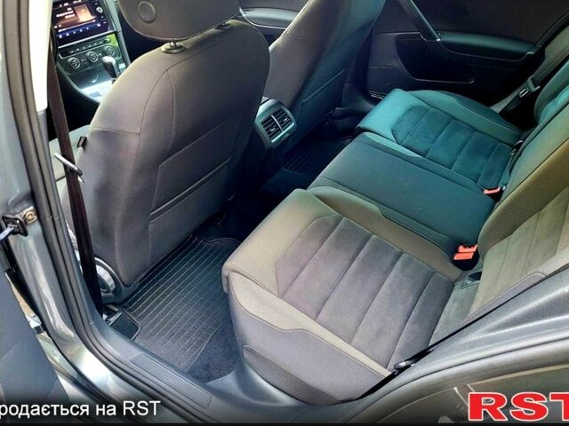 Серый Фольксваген Гольф, объемом двигателя 1.6 л и пробегом 235 тыс. км за 13900 $, фото 9 на Automoto.ua