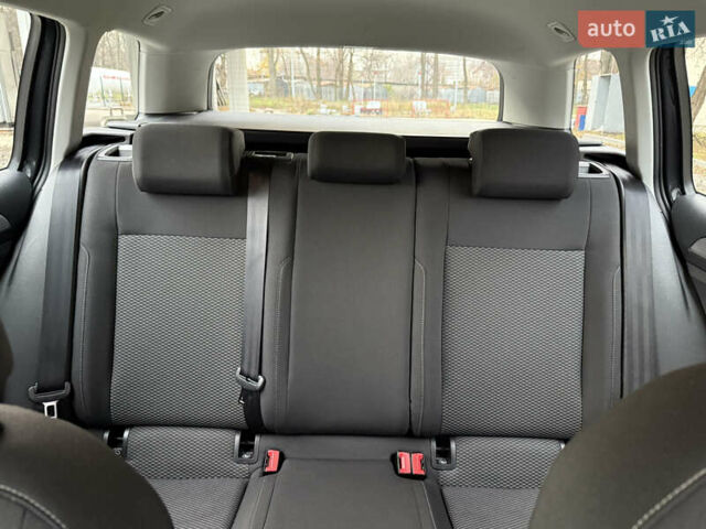 Сірий Фольксваген Гольф, об'ємом двигуна 1.6 л та пробігом 239 тис. км за 12000 $, фото 25 на Automoto.ua