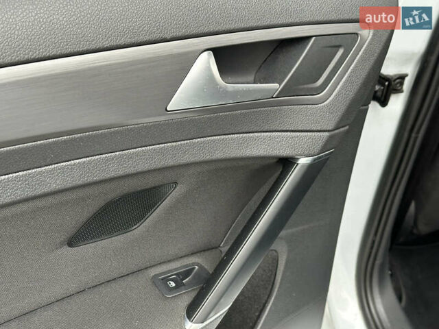 Серый Фольксваген Гольф, объемом двигателя 1.8 л и пробегом 100 тыс. км за 12700 $, фото 30 на Automoto.ua