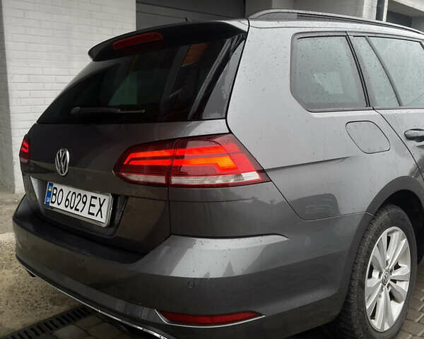 Серый Фольксваген Гольф, объемом двигателя 1.6 л и пробегом 241 тыс. км за 12400 $, фото 9 на Automoto.ua