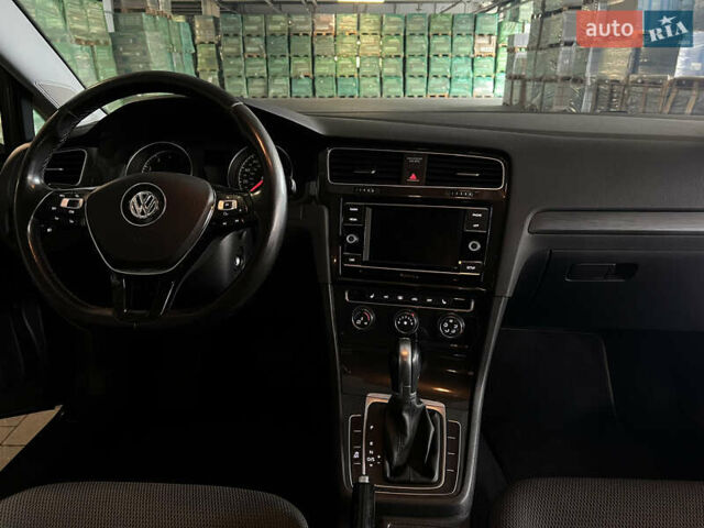 Серый Фольксваген Гольф, объемом двигателя 1.8 л и пробегом 73 тыс. км за 11000 $, фото 19 на Automoto.ua