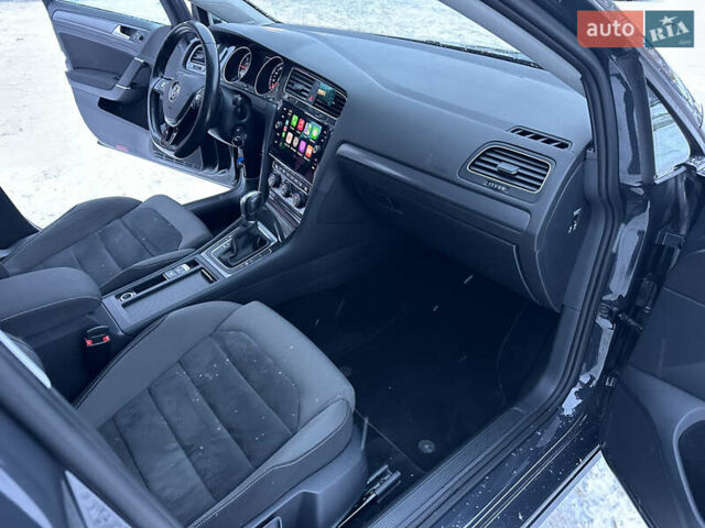 Серый Фольксваген Гольф, объемом двигателя 2 л и пробегом 229 тыс. км за 14900 $, фото 21 на Automoto.ua