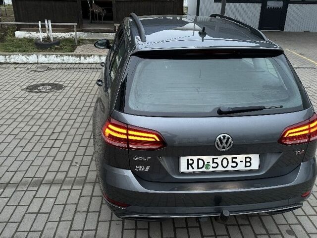 Серый Фольксваген Гольф, объемом двигателя 1.6 л и пробегом 210 тыс. км за 14500 $, фото 3 на Automoto.ua