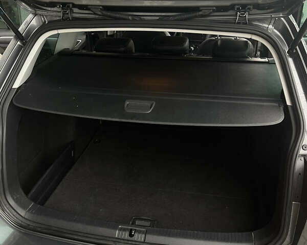 Серый Фольксваген Гольф, объемом двигателя 1.6 л и пробегом 241 тыс. км за 12400 $, фото 10 на Automoto.ua