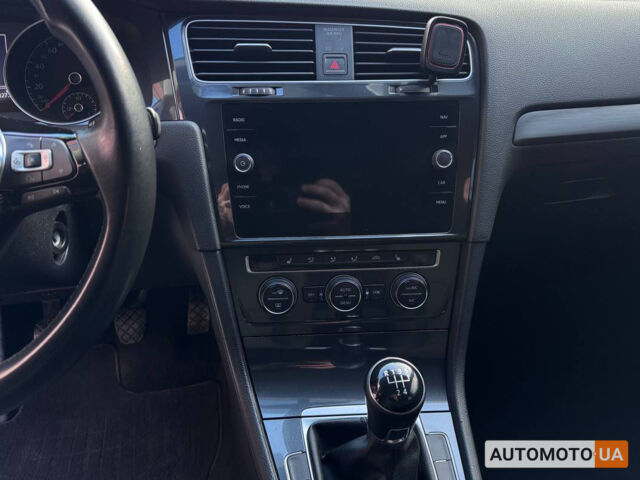 Сірий Фольксваген Гольф, об'ємом двигуна 1.6 л та пробігом 231 тис. км за 12800 $, фото 12 на Automoto.ua