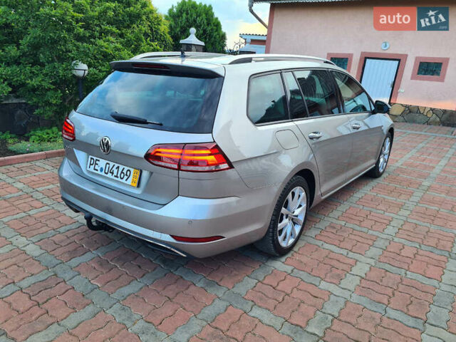 Серый Фольксваген Гольф, объемом двигателя 1.6 л и пробегом 220 тыс. км за 13600 $, фото 1 на Automoto.ua