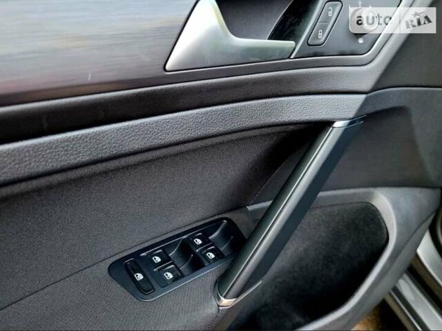 Серый Фольксваген Гольф, объемом двигателя 1.6 л и пробегом 368 тыс. км за 14300 $, фото 24 на Automoto.ua