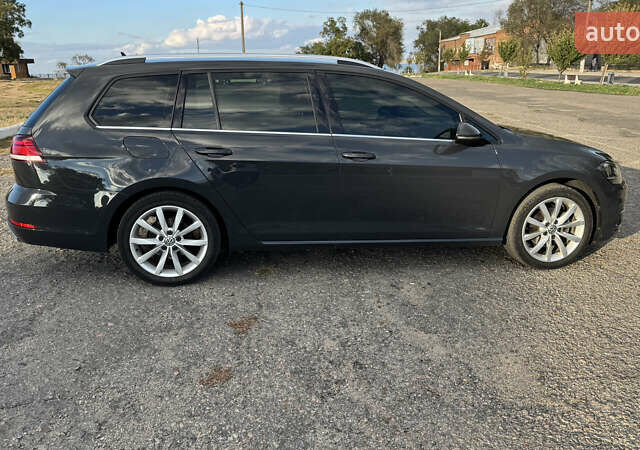 Серый Фольксваген Гольф, объемом двигателя 1.6 л и пробегом 299 тыс. км за 13000 $, фото 4 на Automoto.ua