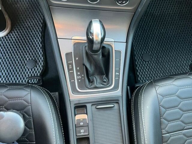 Сірий Фольксваген Гольф, об'ємом двигуна 1.6 л та пробігом 236 тис. км за 11000 $, фото 2 на Automoto.ua