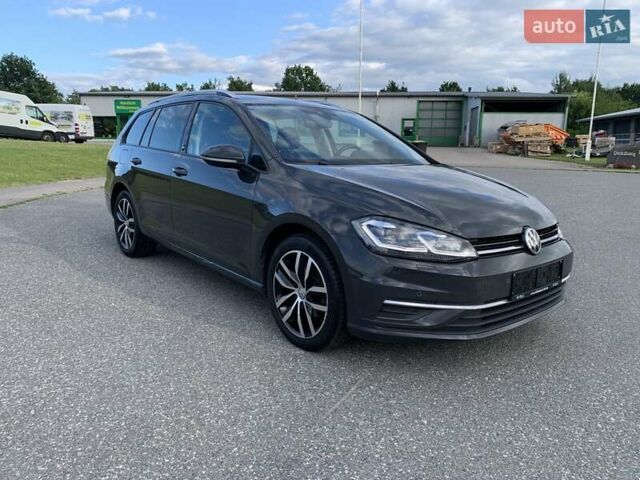 Серый Фольксваген Гольф, объемом двигателя 2 л и пробегом 237 тыс. км за 17999 $, фото 6 на Automoto.ua
