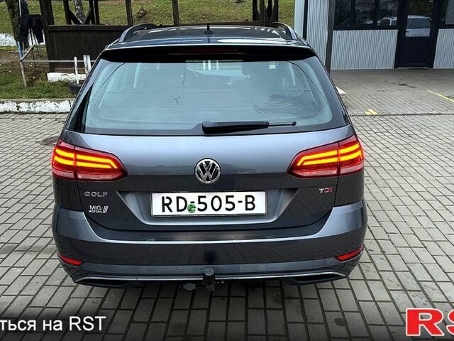 Серый Фольксваген Гольф, объемом двигателя 1.6 л и пробегом 210 тыс. км за 14500 $, фото 3 на Automoto.ua