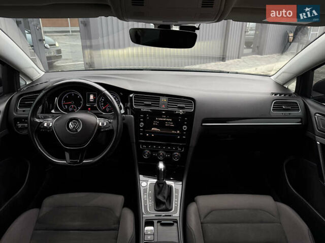 Серый Фольксваген Гольф, объемом двигателя 1.97 л и пробегом 330 тыс. км за 14000 $, фото 16 на Automoto.ua