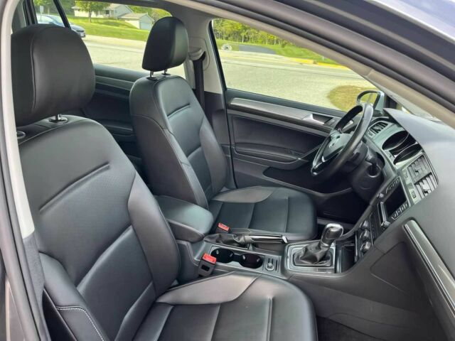 Серый Фольксваген Гольф, объемом двигателя 1.8 л и пробегом 50 тыс. км за 8000 $, фото 10 на Automoto.ua