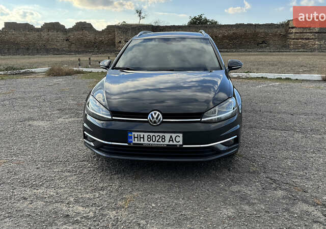 Серый Фольксваген Гольф, объемом двигателя 1.6 л и пробегом 299 тыс. км за 13000 $, фото 10 на Automoto.ua
