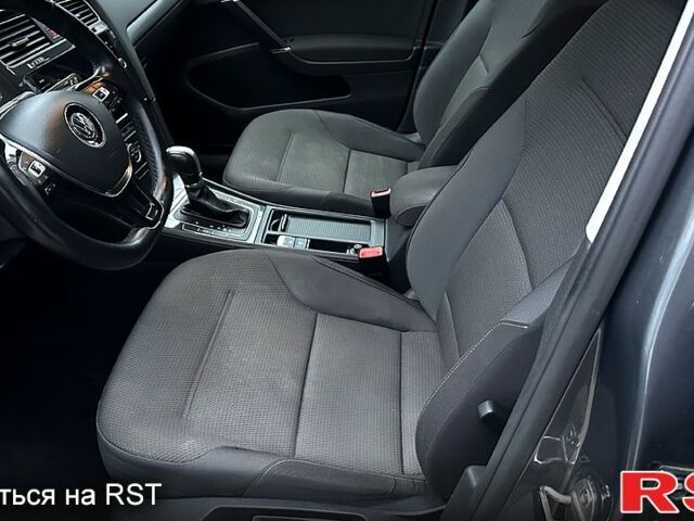 Серый Фольксваген Гольф, объемом двигателя 1.6 л и пробегом 210 тыс. км за 14500 $, фото 11 на Automoto.ua