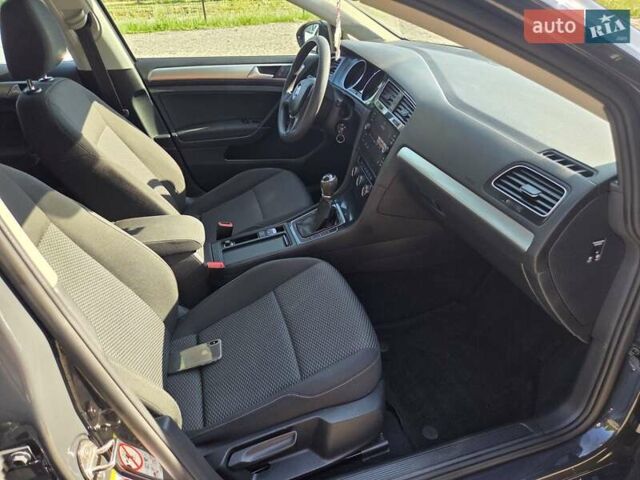 Серый Фольксваген Гольф, объемом двигателя 1.6 л и пробегом 238 тыс. км за 11200 $, фото 29 на Automoto.ua