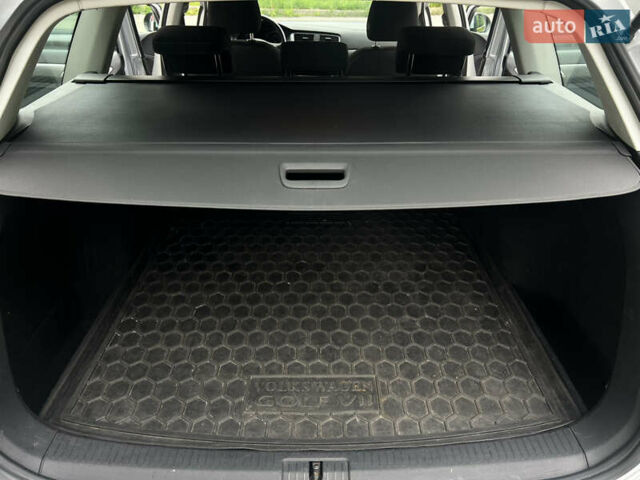 Серый Фольксваген Гольф, объемом двигателя 1.6 л и пробегом 237 тыс. км за 10900 $, фото 9 на Automoto.ua
