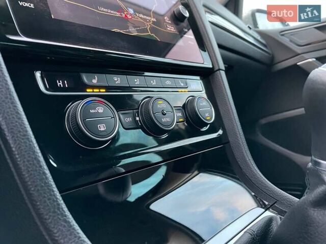 Серый Фольксваген Гольф, объемом двигателя 1.97 л и пробегом 233 тыс. км за 13800 $, фото 10 на Automoto.ua