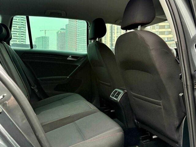 Серый Фольксваген Гольф, объемом двигателя 1.6 л и пробегом 149 тыс. км за 14600 $, фото 12 на Automoto.ua