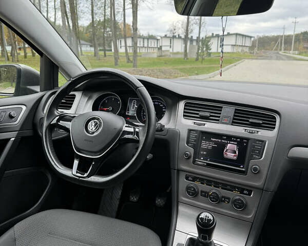 Серый Фольксваген Гольф, объемом двигателя 1.6 л и пробегом 262 тыс. км за 11000 $, фото 17 на Automoto.ua