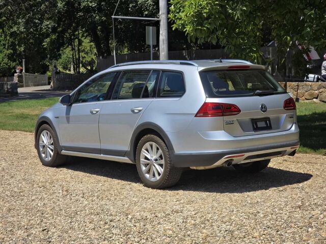 Серый Фольксваген Гольф, объемом двигателя 1.8 л и пробегом 52 тыс. км за 8800 $, фото 5 на Automoto.ua