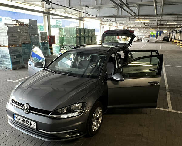 Серый Фольксваген Гольф, объемом двигателя 1.8 л и пробегом 73 тыс. км за 11000 $, фото 2 на Automoto.ua