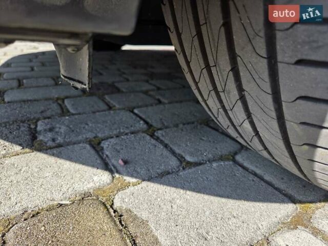 Серый Фольксваген Гольф, объемом двигателя 1.6 л и пробегом 238 тыс. км за 11200 $, фото 33 на Automoto.ua