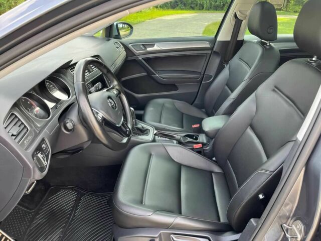 Серый Фольксваген Гольф, объемом двигателя 1.8 л и пробегом 50 тыс. км за 8000 $, фото 12 на Automoto.ua