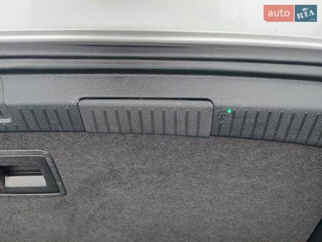Сірий Фольксваген Гольф, об'ємом двигуна 2 л та пробігом 240 тис. км за 13900 $, фото 9 на Automoto.ua