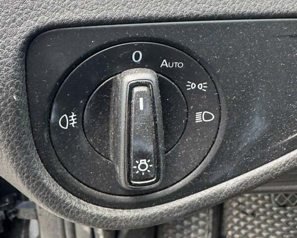 Сірий Фольксваген Гольф, об'ємом двигуна 1.6 л та пробігом 241 тис. км за 11700 $, фото 10 на Automoto.ua