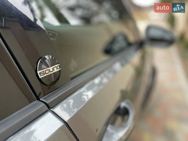 Сірий Фольксваген Гольф, об'ємом двигуна 1.97 л та пробігом 304 тис. км за 12700 $, фото 19 на Automoto.ua