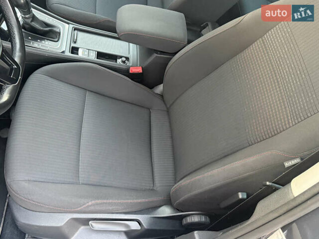 Серый Фольксваген Гольф, объемом двигателя 1.6 л и пробегом 221 тыс. км за 13950 $, фото 39 на Automoto.ua