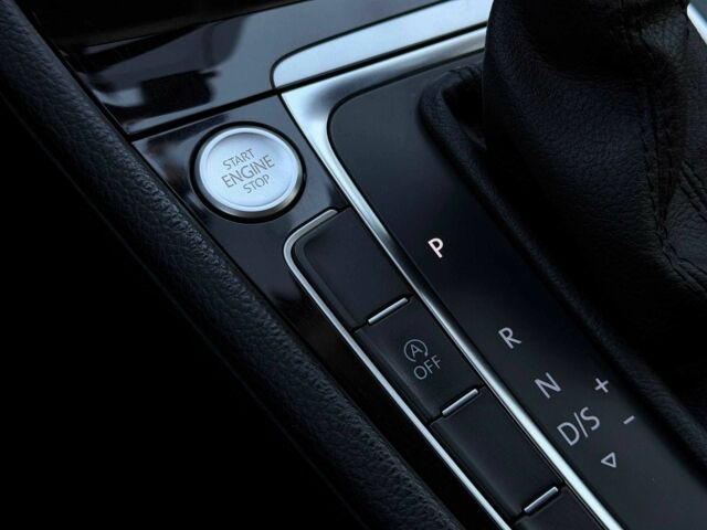 Серый Фольксваген Гольф, объемом двигателя 2 л и пробегом 330 тыс. км за 15300 $, фото 19 на Automoto.ua