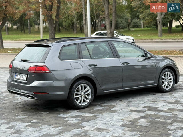 Серый Фольксваген Гольф, объемом двигателя 1.6 л и пробегом 253 тыс. км за 12700 $, фото 14 на Automoto.ua