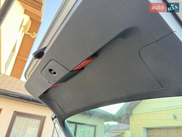 Сірий Фольксваген Гольф, об'ємом двигуна 1.6 л та пробігом 286 тис. км за 15000 $, фото 67 на Automoto.ua