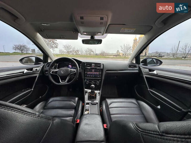 Серый Фольксваген Гольф, объемом двигателя 1.97 л и пробегом 284 тыс. км за 13500 $, фото 29 на Automoto.ua