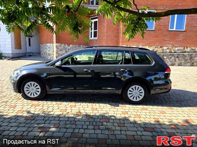 Серый Фольксваген Гольф, объемом двигателя 1.6 л и пробегом 239 тыс. км за 11900 $, фото 2 на Automoto.ua