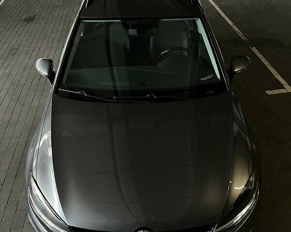 Серый Фольксваген Гольф, объемом двигателя 1.8 л и пробегом 73 тыс. км за 11000 $, фото 3 на Automoto.ua