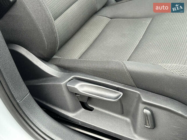 Серый Фольксваген Гольф, объемом двигателя 1.8 л и пробегом 100 тыс. км за 12700 $, фото 48 на Automoto.ua