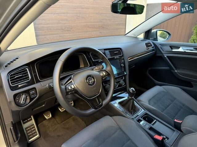 Сірий Фольксваген Гольф, об'ємом двигуна 1.6 л та пробігом 286 тис. км за 15000 $, фото 29 на Automoto.ua